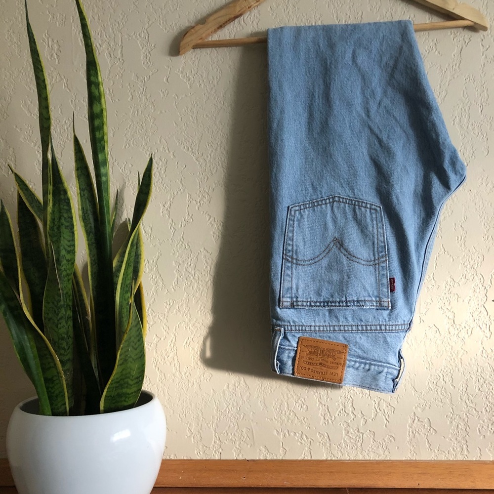 Levi’s Wedgie Jeans